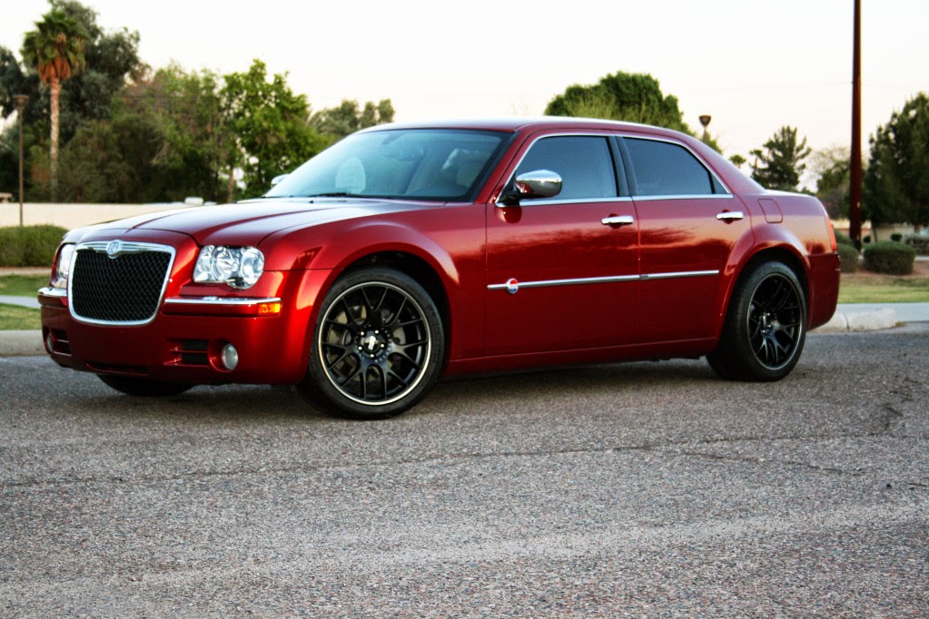 Крайслер 300. Chrysler 300c Red. Chrysler 300c 2006. 300c Chrysler Heritage. Крайслер 300с красный.