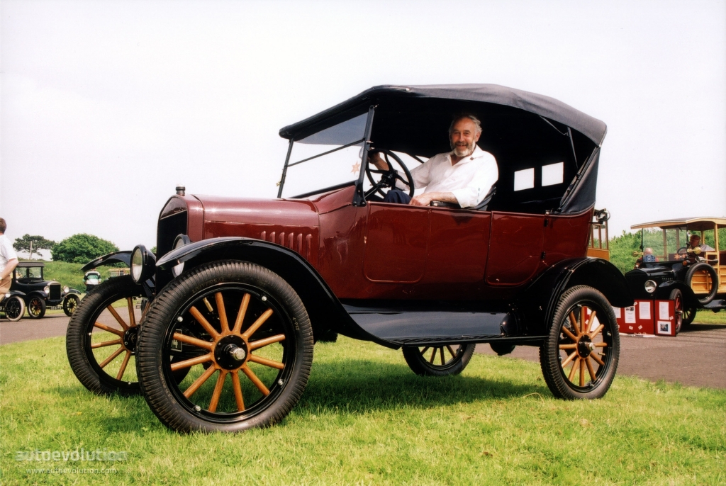 Самые первые автомобили в мире фото