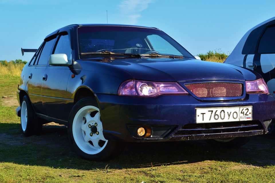 Део нексия. Daewoo Nexia. Nexia 1 1997. Машина Daewoo Nexia. Дэу Нексия n100.