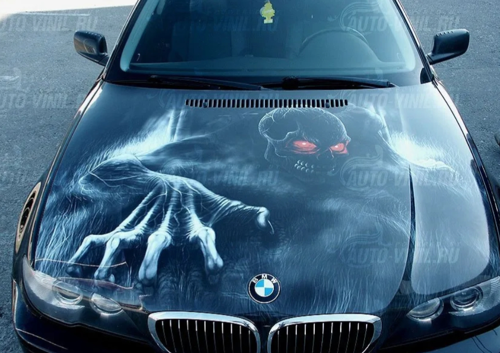 Покажи видео капот. BMW е39 аэрография. Аэрография на капоте авто. Аэрография на синем автомобиле. Аэрография на синем капоте.