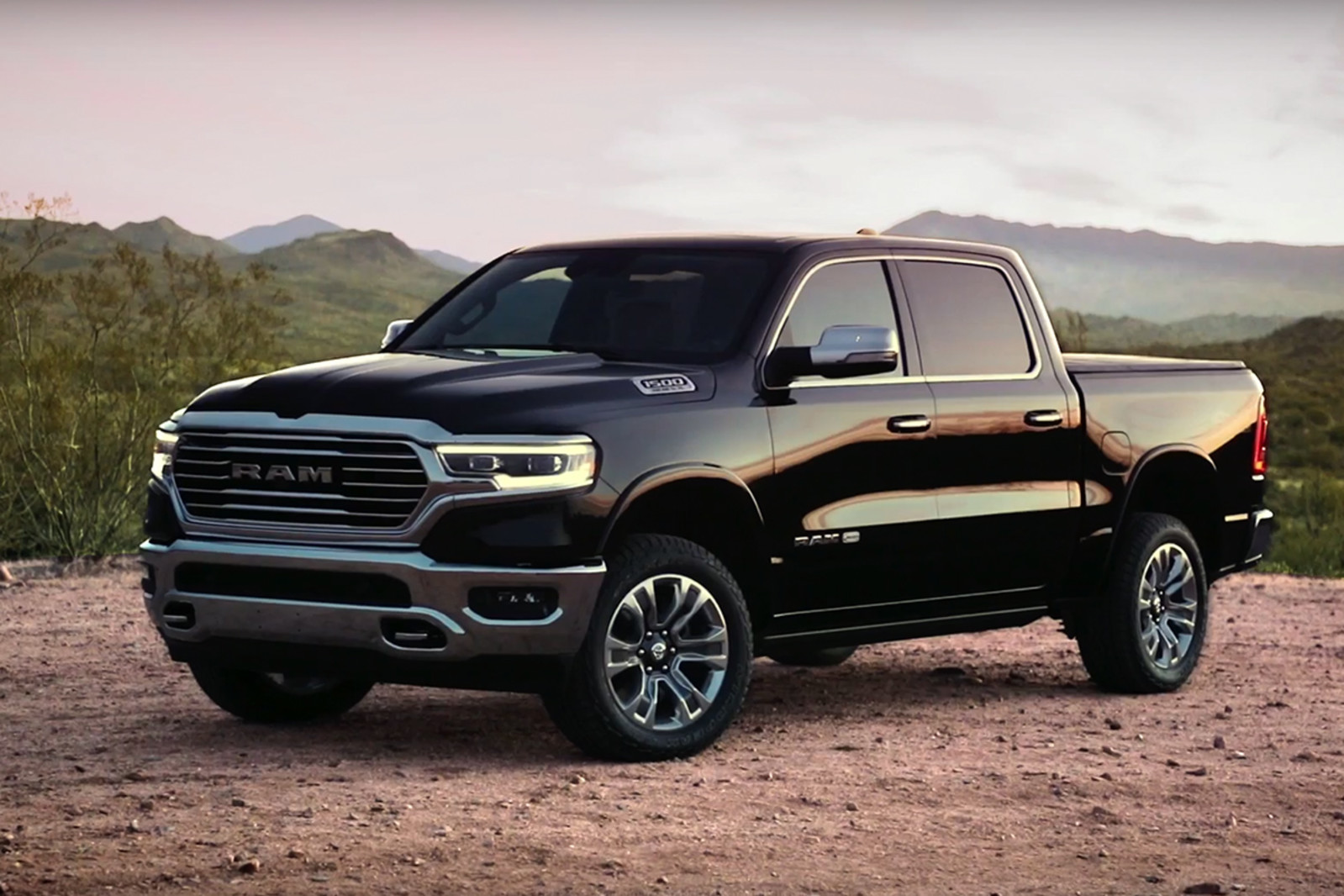 Рам рам больше. Dodge Ram 1500 2019. Dodge Ram 2019. Dodge Ram 2020. Dodge Ram 1500 2020.