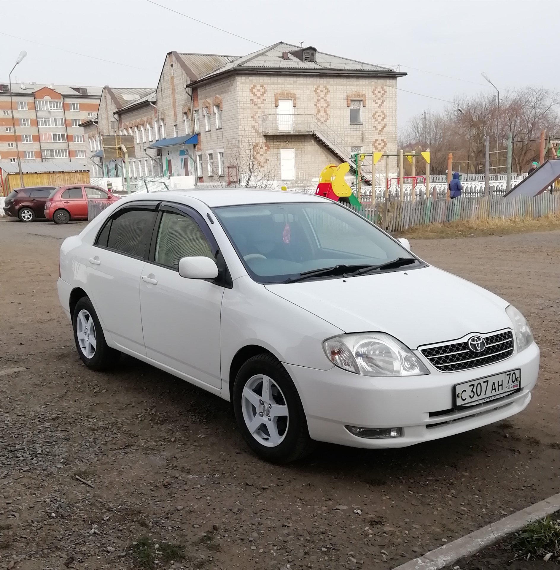Новосибирск купить 120 кузов. Тойота Королла 120тузов. Toyota Corolla 120. Тойота Королла кузов е120. Тойота Королла 120 кузов белая.