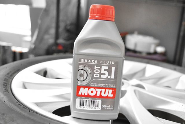 Тормозная жидкость Motul DOT 5.1