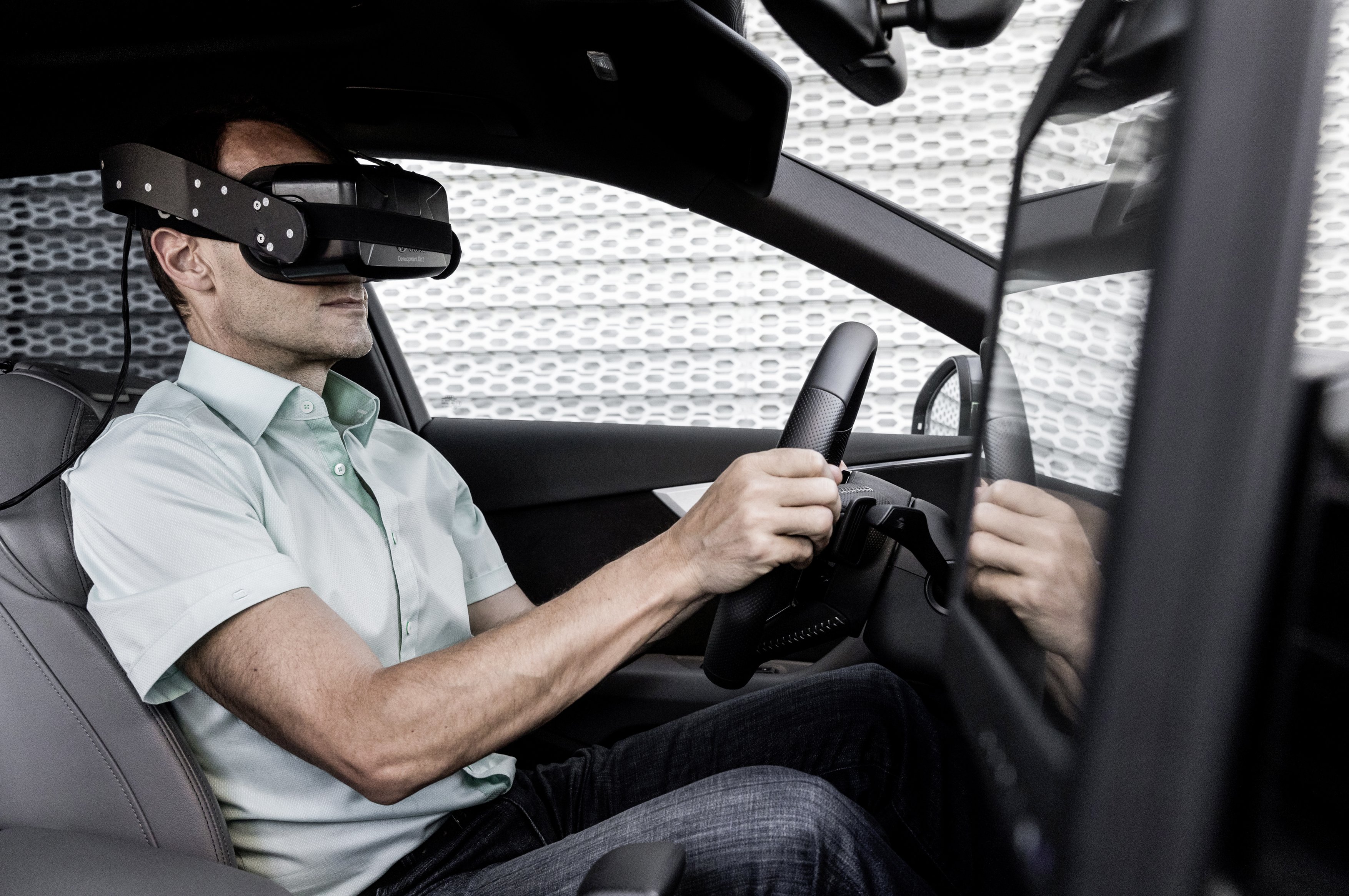 Vr testing. Машина виртуальной реальности. Виртуальная реальность вождение автомобиля. Виртуальный тест-драйв. VR машина.