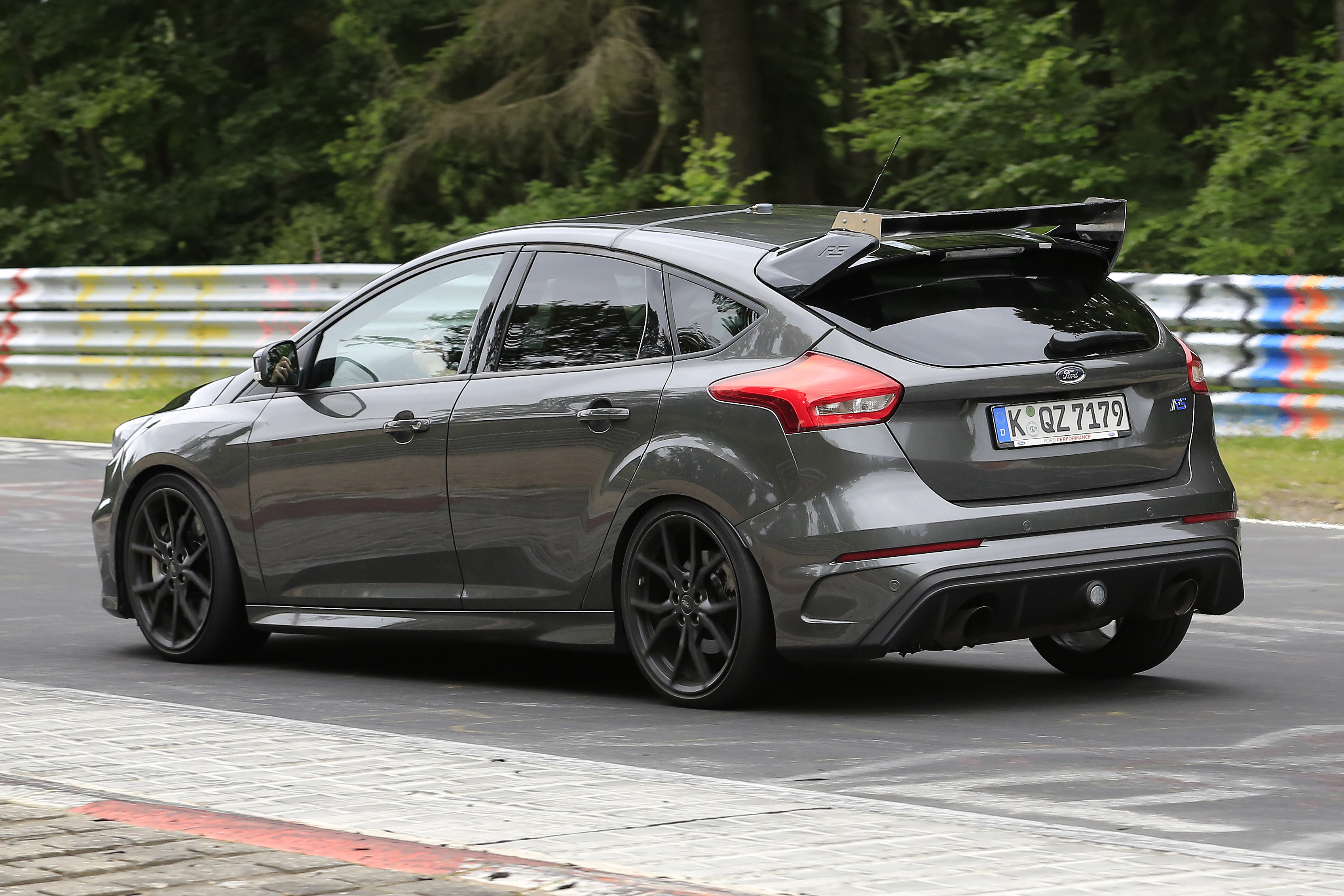 Ford Focus 2 RS 500